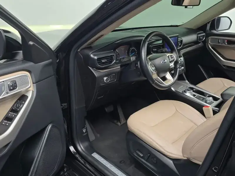 2022 Ford Explorer с пробегом 101 689 км