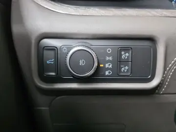 2022 Ford Explorer с пробегом 74 276 км