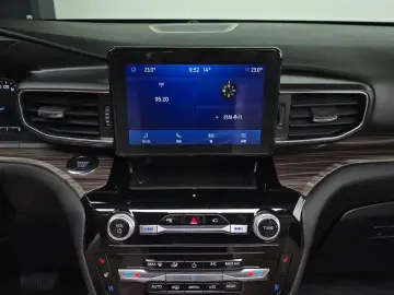 2022 Ford Explorer с пробегом 101 689 км