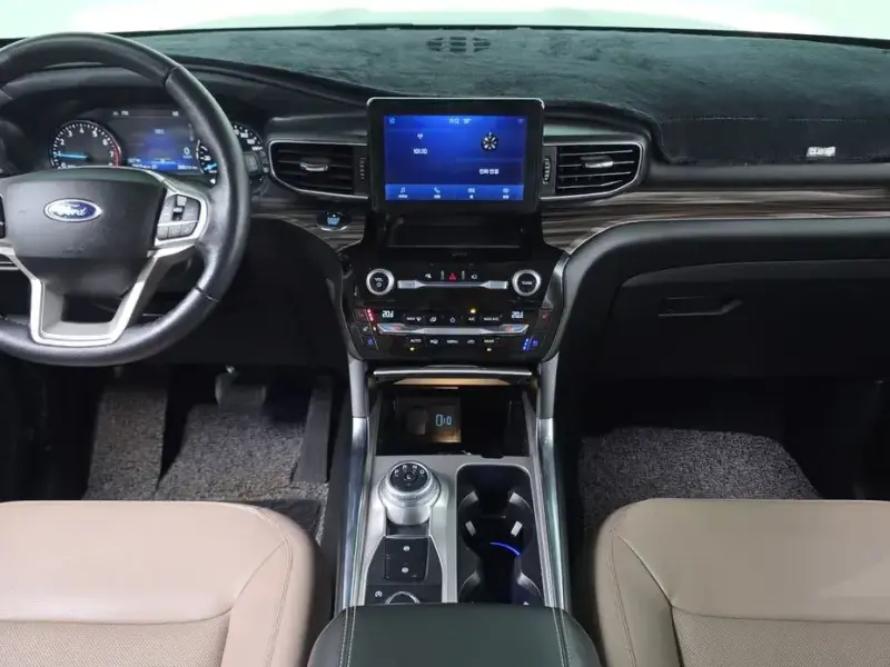 2021 Ford Explorer с пробегом 27 671 км