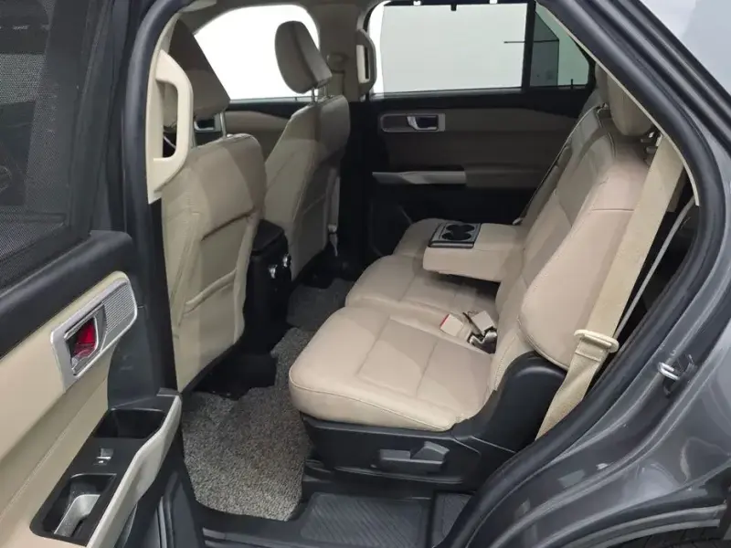 2021 Ford Explorer с пробегом 27 671 км