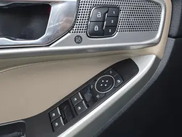 2021 Ford Explorer с пробегом 27 671 км