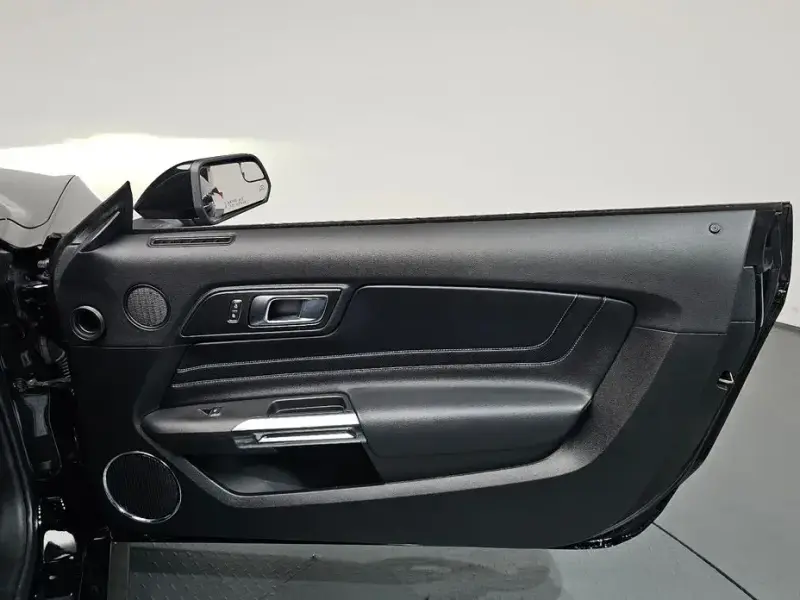 2020 Ford Mustang с пробегом 50 941 км