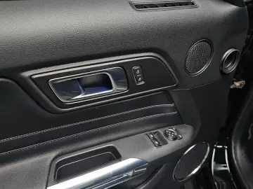 2020 Ford Mustang с пробегом 50 941 км
