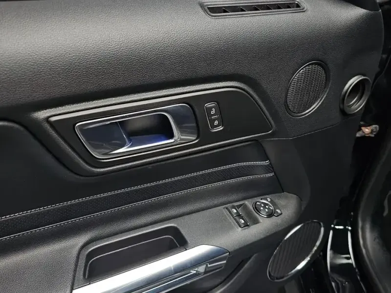 2020 Ford Mustang с пробегом 50 941 км