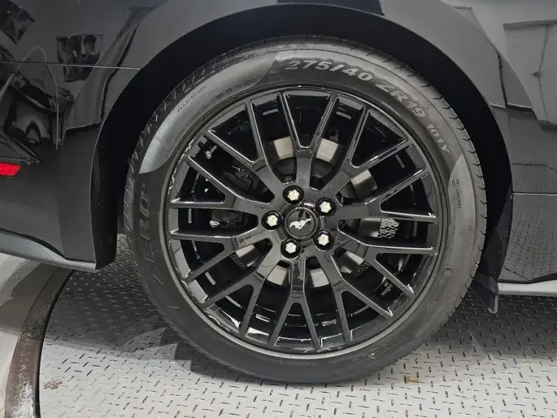 2022 Ford Mustang с пробегом 38 352 км