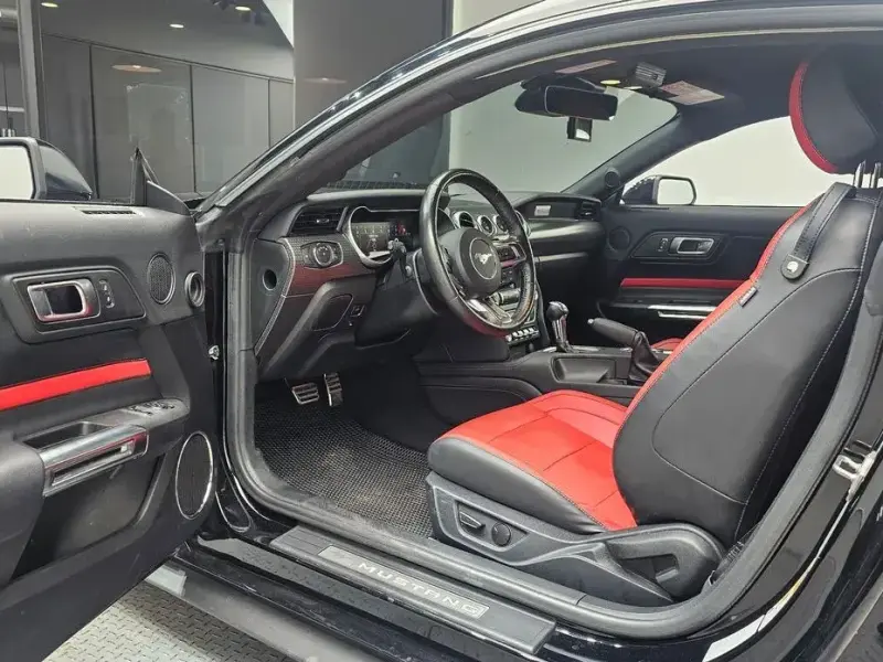 2022 Ford Mustang с пробегом 38 352 км
