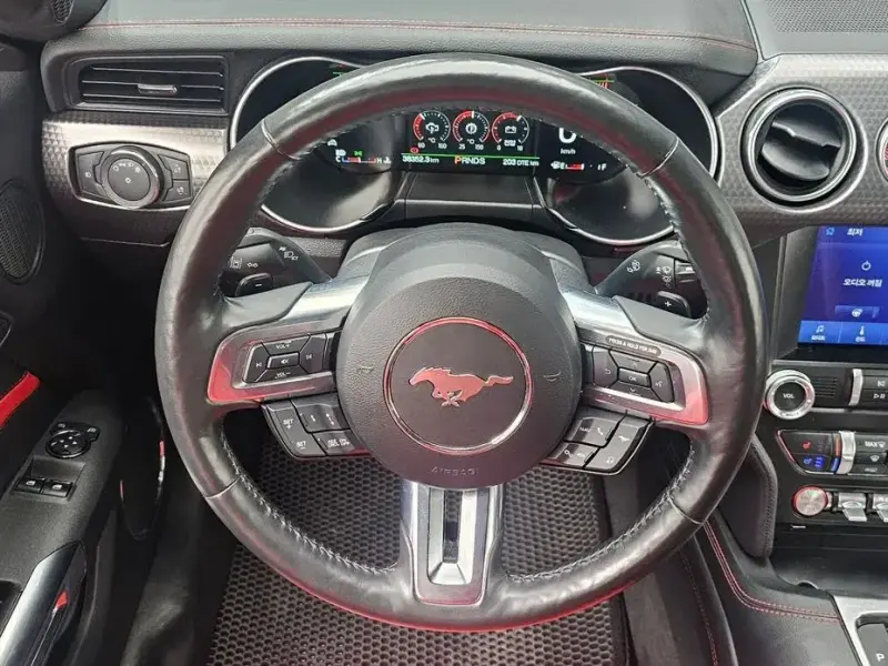 2022 Ford Mustang с пробегом 38 352 км