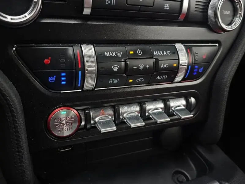 2022 Ford Mustang с пробегом 38 352 км