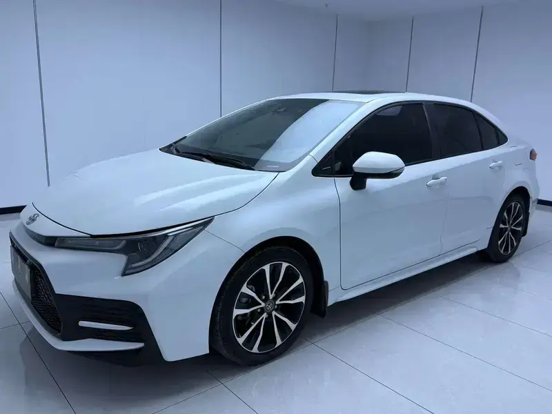 2022 Toyota Levin с пробегом 46 000 км