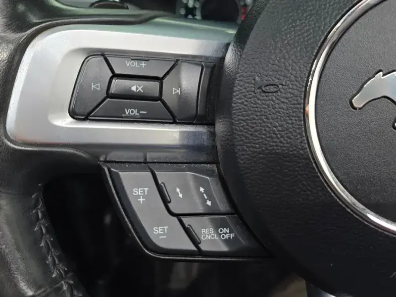 2022 Ford Mustang с пробегом 83 461 км