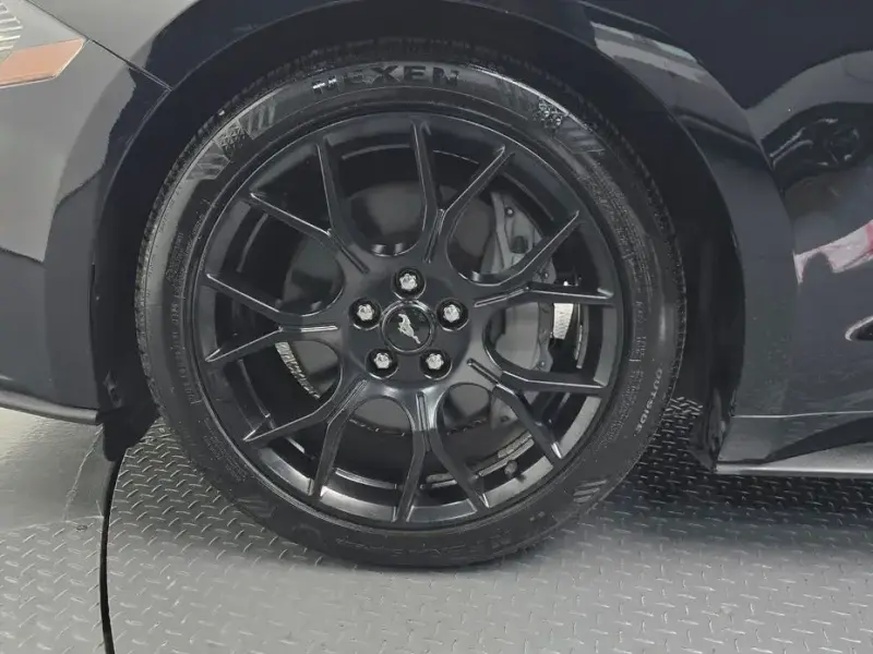 2022 Ford Mustang с пробегом 83 461 км