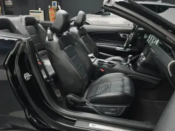 2022 Ford Mustang с пробегом 83 461 км