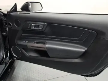 2022 Ford Mustang с пробегом 47 407 км
