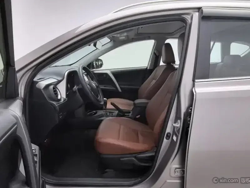2019 Toyota RAV4 с пробегом 102 400 км