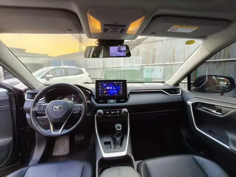 2022 Toyota RAV4 с пробегом 44 600 км