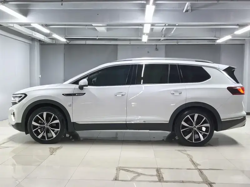 2023 Volkswagen Talagon с пробегом 28 000 км