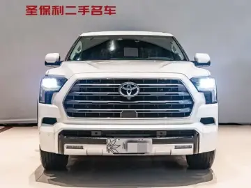 2023 Toyota Sequoia с пробегом 50 500 км
