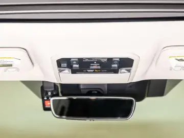 2023 Toyota Sequoia с пробегом 50 500 км