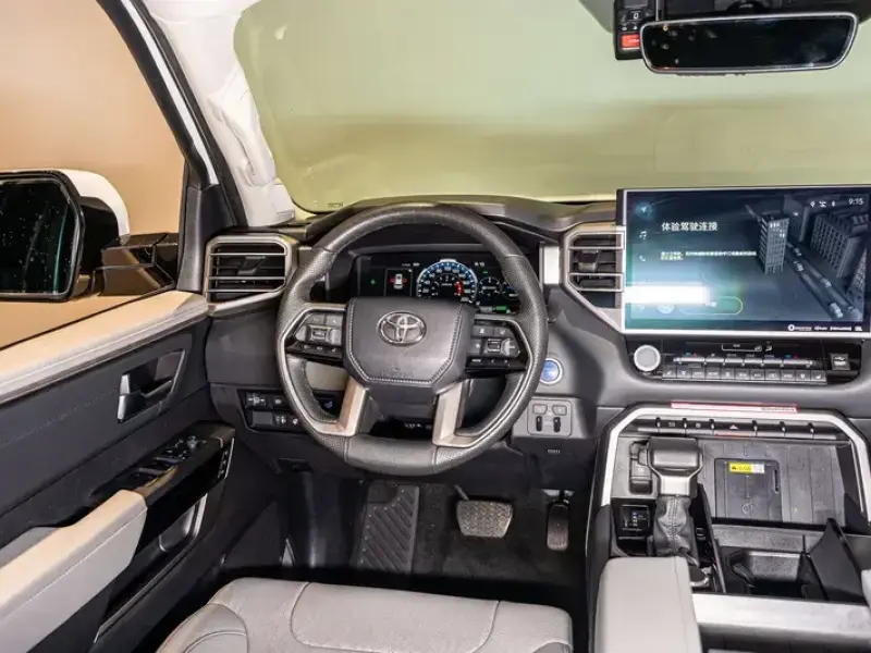 2023 Toyota Sequoia с пробегом 50 500 км