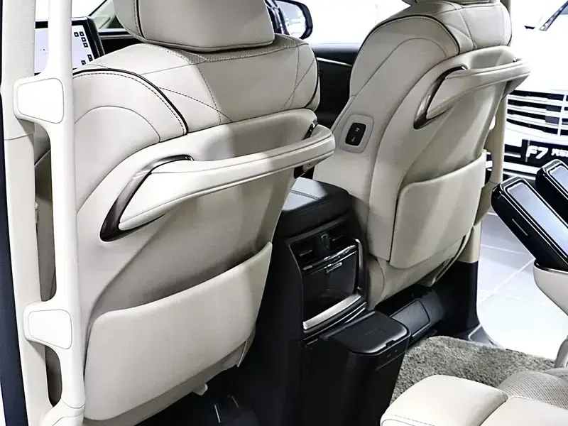 2023 Toyota Vellfire с пробегом 56 000 км