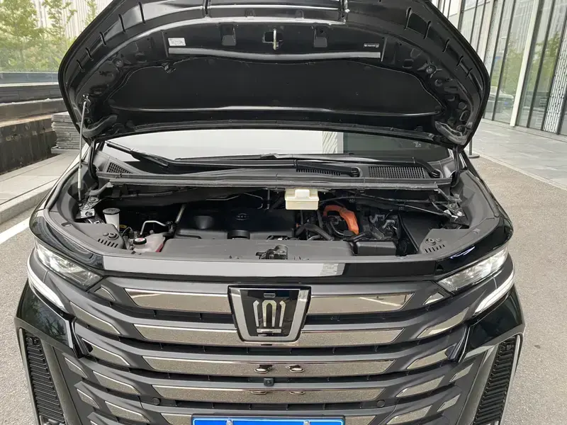 2023 Toyota Vellfire с пробегом 80 000 км