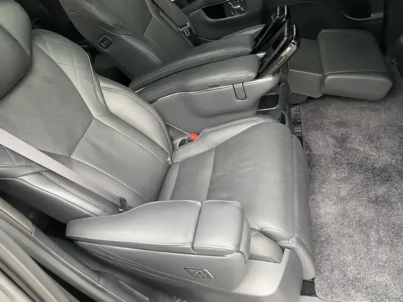 2023 Toyota Vellfire с пробегом 80 000 км