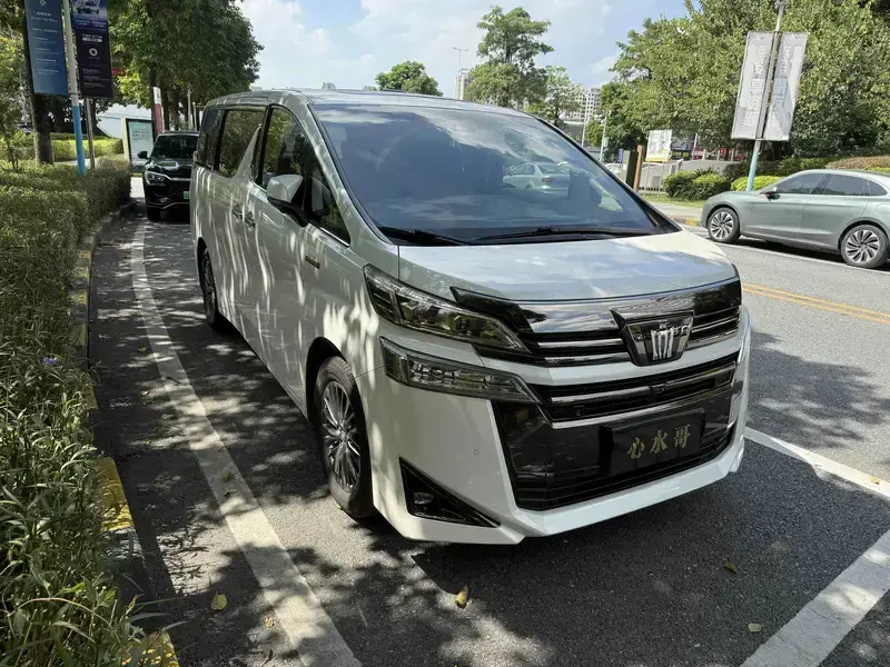 2021 Toyota Vellfire с пробегом 90 500 км