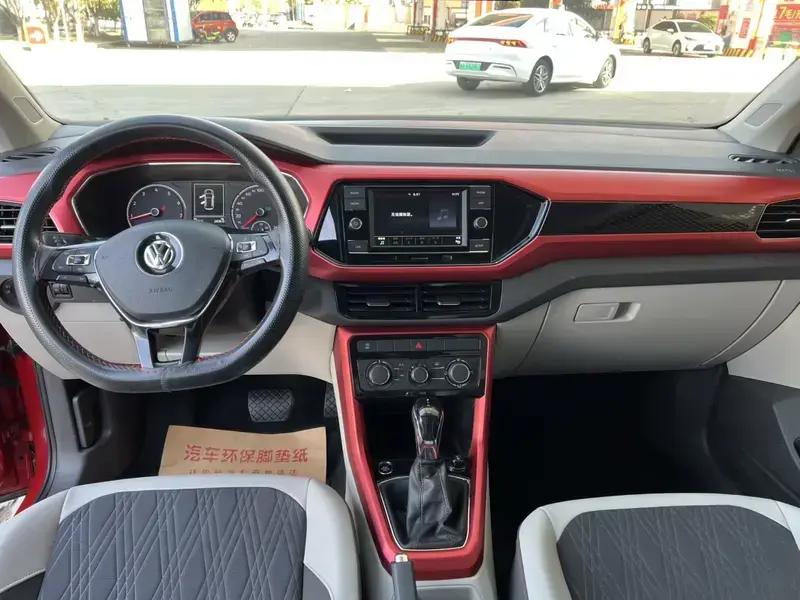 2020 Volkswagen T-Cross с пробегом 37 000 км