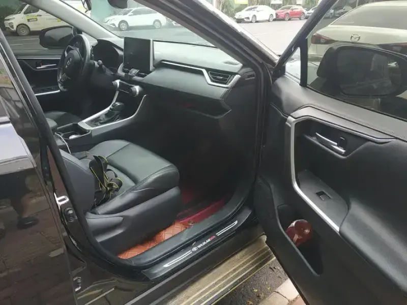 2022 Toyota Wildlander с пробегом 37 000 км
