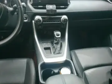 2022 Toyota Wildlander с пробегом 37 000 км
