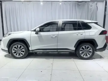 2023 Toyota Wildlander с пробегом 65 000 км