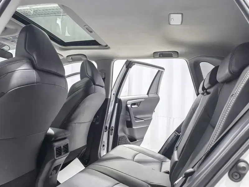 2023 Toyota Wildlander с пробегом 65 000 км