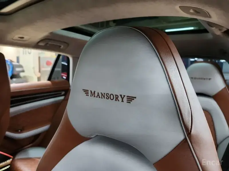 2018 Porsche Panamera с пробегом 9 000 км