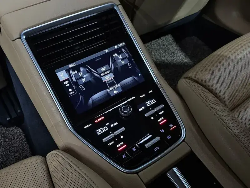 2018 Porsche Panamera с пробегом 37 710 км