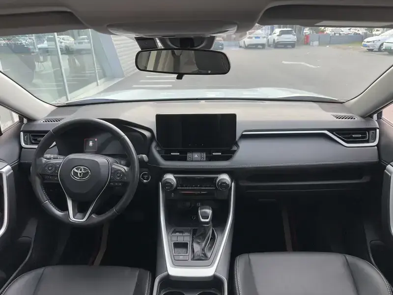 2023 Toyota Wildlander с пробегом 14 000 км