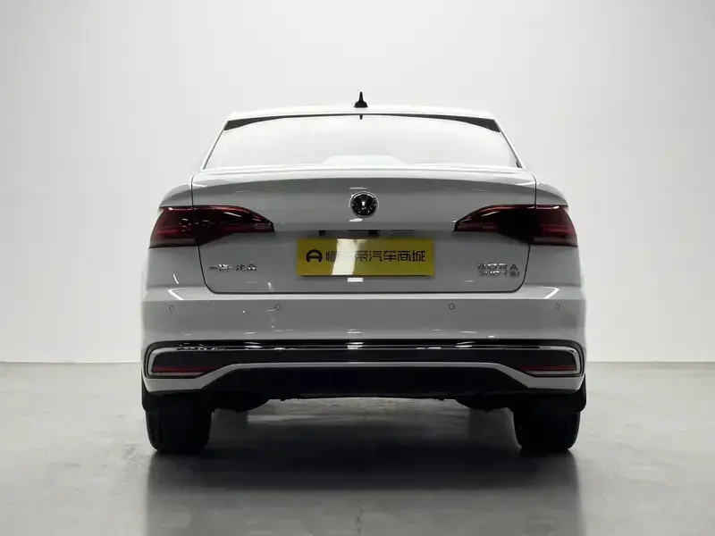 2023 Volkswagen Bora с пробегом 8 600 км