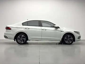 2023 Volkswagen Bora с пробегом 8 600 км