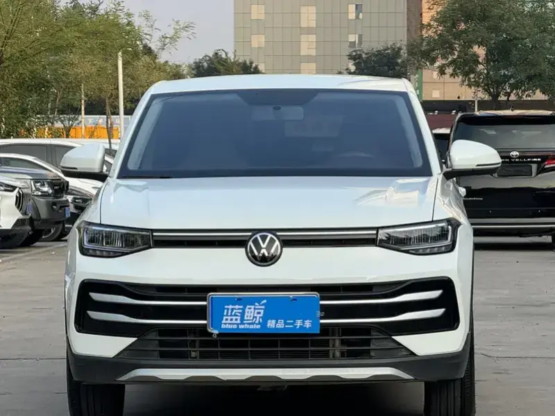 2025 Volkswagen Tharu с пробегом 18 000 км