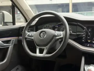 2019 Volkswagen Touareg с пробегом 140 000 км