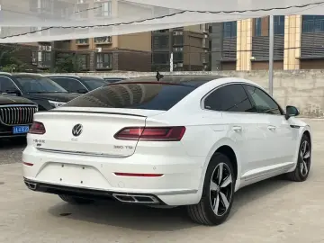 2021 Volkswagen Passat CC с пробегом 99 000 км