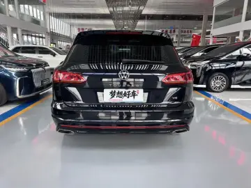 2021 Volkswagen Touareg с пробегом 168 000 км