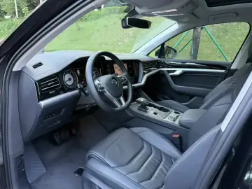 2019 Volkswagen Touareg с пробегом 100 000 км