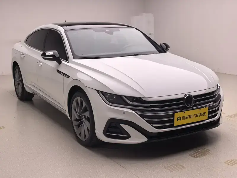 2023 Volkswagen Passat CC с пробегом 17 000 км