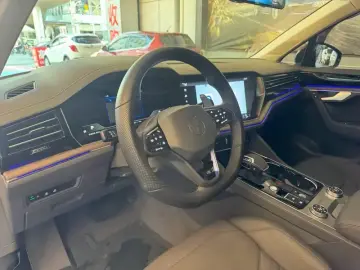 2019 Volkswagen Touareg с пробегом 106 000 км