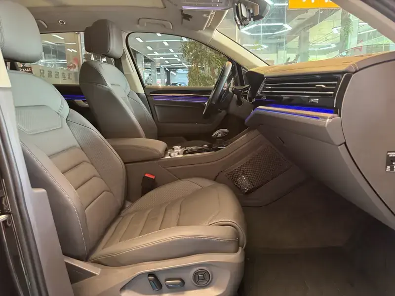 2019 Volkswagen Touareg с пробегом 106 000 км