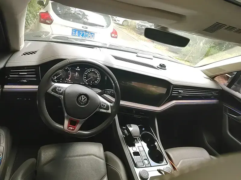 2020 Volkswagen Touareg с пробегом 57 700 км