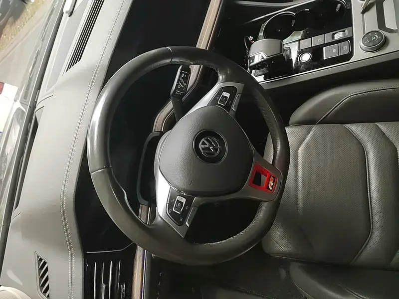 2020 Volkswagen Touareg с пробегом 57 700 км