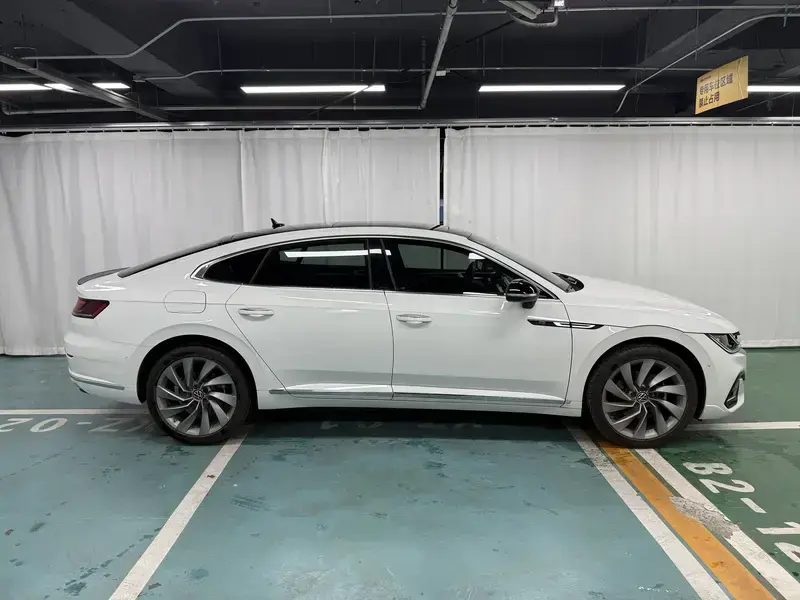 2024 Volkswagen Passat CC с пробегом 21 200 км