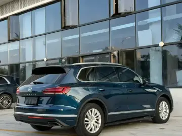 2019 Volkswagen Touareg с пробегом 180 000 км
